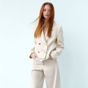 Zara Cream Textured Fabric Cropped Coat , With Shoulder Pads, Pre- Owned SzM